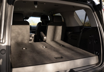 Подержанный автомобиль Cadillac Escalade Suv 2017 года (37 фото)