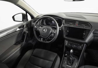 Подержанный автомобиль Volkswagen Tiguan 2017 года (9 фото)