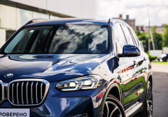 Подержанный автомобиль BMW X3 2021 года (2 фото)