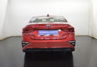 Подержанный автомобиль Kia Cerato Sedan 2019 года (6 фото)