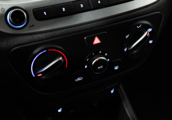 Подержанный автомобиль Hyundai Solaris Sedan 2021 года (15 фото)