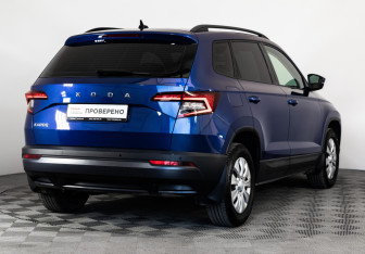 Подержанный автомобиль Skoda Karoq 2021 года (5 фото)
