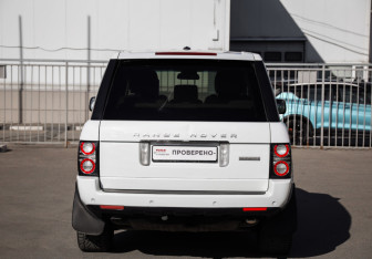 Подержанный автомобиль Land Rover Range Rover 2012 года (8 фото)