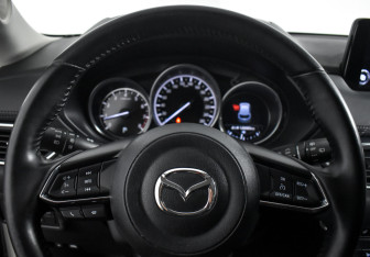 Подержанный автомобиль Mazda CX-5 2020 года (18 фото)