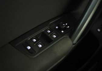 Подержанный автомобиль Volkswagen Tiguan 2018 года (16 фото)