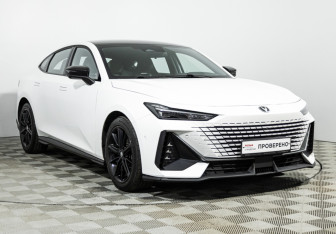 Подержанный автомобиль Changan UNI-V 2024 года (3 фото)