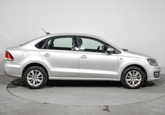 Подержанный автомобиль Volkswagen Polo Sedan 2018 года (4 фото)