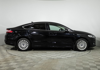 Подержанный автомобиль Ford Mondeo Sedan 2018 года (4 фото)