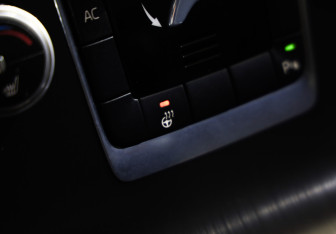 Подержанный автомобиль Volvo S60 2014 года (16 фото)