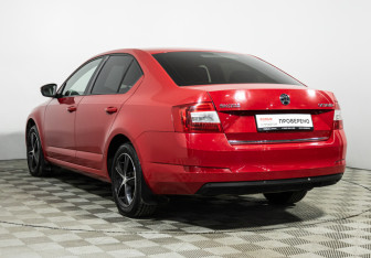 Подержанный автомобиль Skoda Octavia Liftback 2014 года (7 фото)