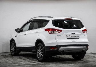 Подержанный автомобиль Ford Kuga 2013 года (7 фото)