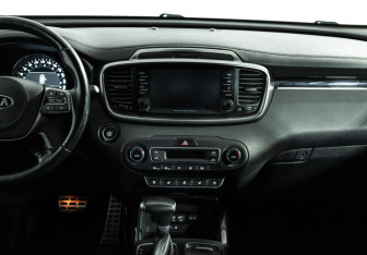 Подержанный автомобиль Kia Sorento 2020 года (14 фото)