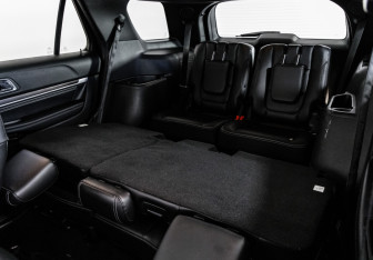 Подержанный автомобиль Ford Explorer 2017 года (26 фото)