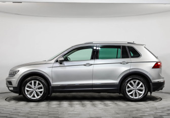 Подержанный автомобиль Volkswagen Tiguan 2017 года (8 фото)