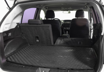 Подержанный автомобиль Subaru XV 2013 года (24 фото)