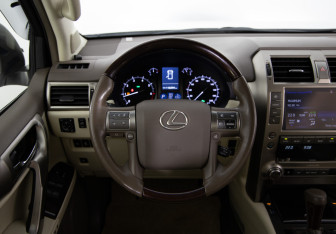Подержанный автомобиль Lexus GX 2014 года (10 фото)