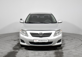 Подержанный автомобиль Toyota Corolla Sedan 2007 года (2 фото)