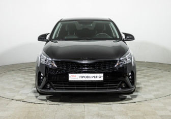 Подержанный автомобиль Kia Rio Sedan 2021 года (2 фото)