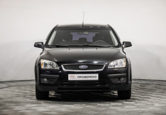 Подержанный автомобиль Ford Focus Hatchback 2006 года (2 фото)