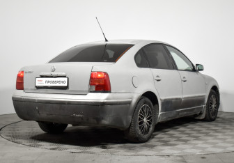 Подержанный автомобиль Volkswagen Passat Sedan 2000 года (5 фото)