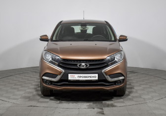 Подержанный автомобиль LADA (ВАЗ) XRAY 2017 года (2 фото)