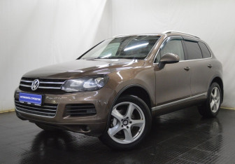 Подержанный автомобиль Volkswagen Touareg 2011 года (1 фото)