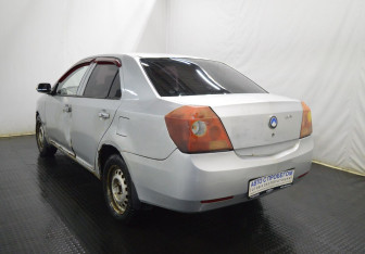 Подержанный автомобиль Geely MK 2010 года (7 фото)