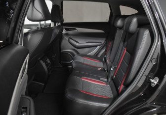 Подержанный автомобиль Haval F7 2023 года (11 фото)