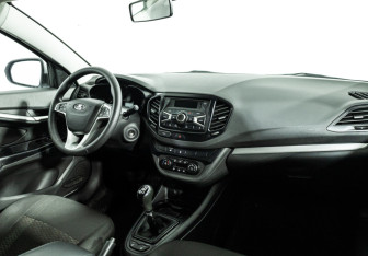 Подержанный автомобиль LADA (ВАЗ) Vesta Sedan 2019 года (9 фото)