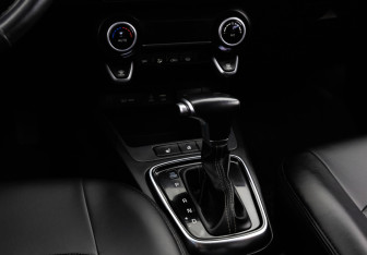 Подержанный автомобиль Kia Rio Hatchback 2018 года (13 фото)