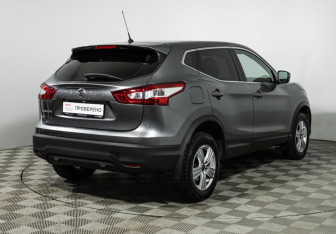 Подержанный автомобиль Nissan Qashqai 2016 года (5 фото)