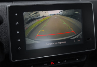 Подержанный автомобиль Renault Duster 2021 года (18 фото)
