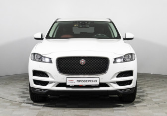 Подержанный автомобиль Jaguar F-Pace 2017 года (2 фото)