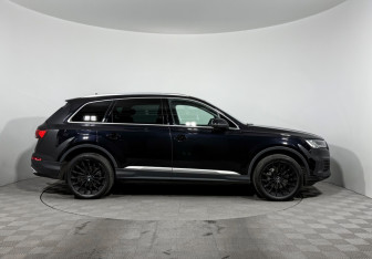 Подержанный автомобиль Audi Q7 2020 года (4 фото)
