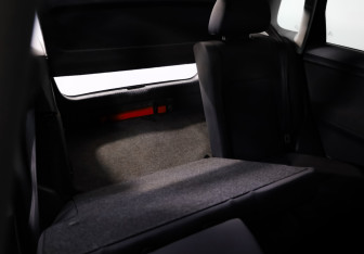 Подержанный автомобиль Volkswagen Polo Hatchback 2006 года (18 фото)