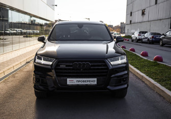 Подержанный автомобиль Audi Q7 2018 года (2 фото)