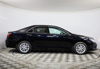 Подержанный автомобиль Toyota Camry Sedan 2015 года (4 фото)