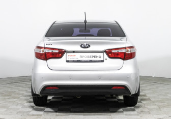 Подержанный автомобиль Kia Rio Sedan 2014 года (6 фото)