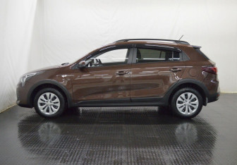 Подержанный автомобиль Kia Rio Hatchback 2021 года (8 фото)