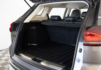 Подержанный автомобиль Geely Atlas Pro 2024 года (24 фото)