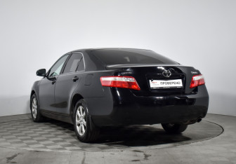 Подержанный автомобиль Toyota Camry Sedan 2009 года (8 фото)