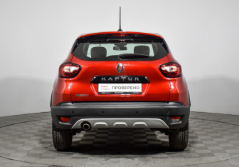 Подержанный автомобиль Renault Kaptur 2020 года (6 фото)