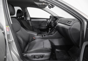 Подержанный автомобиль Skoda Superb Liftback 2018 года (20 фото)