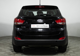Подержанный автомобиль Hyundai ix35 2015 года (2 фото)