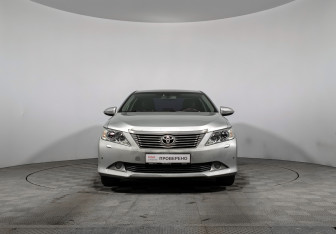 Подержанный автомобиль Toyota Camry Sedan 2011 года (2 фото)