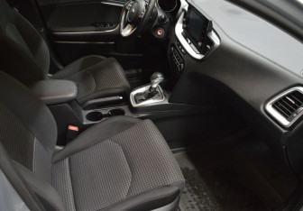 Подержанный автомобиль Kia Ceed Wagon 2021 года (12 фото)