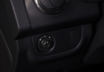Подержанный автомобиль Renault Sandero 2016 года (17 фото)