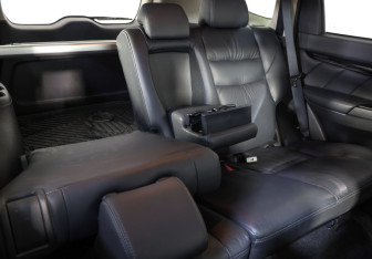 Подержанный автомобиль Mitsubishi Pajero Sport 2018 года (27 фото)