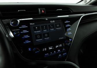 Подержанный автомобиль Toyota Camry Sedan 2020 года (16 фото)
