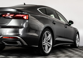 Подержанный автомобиль Audi A5 Liftback 2021 года (6 фото)